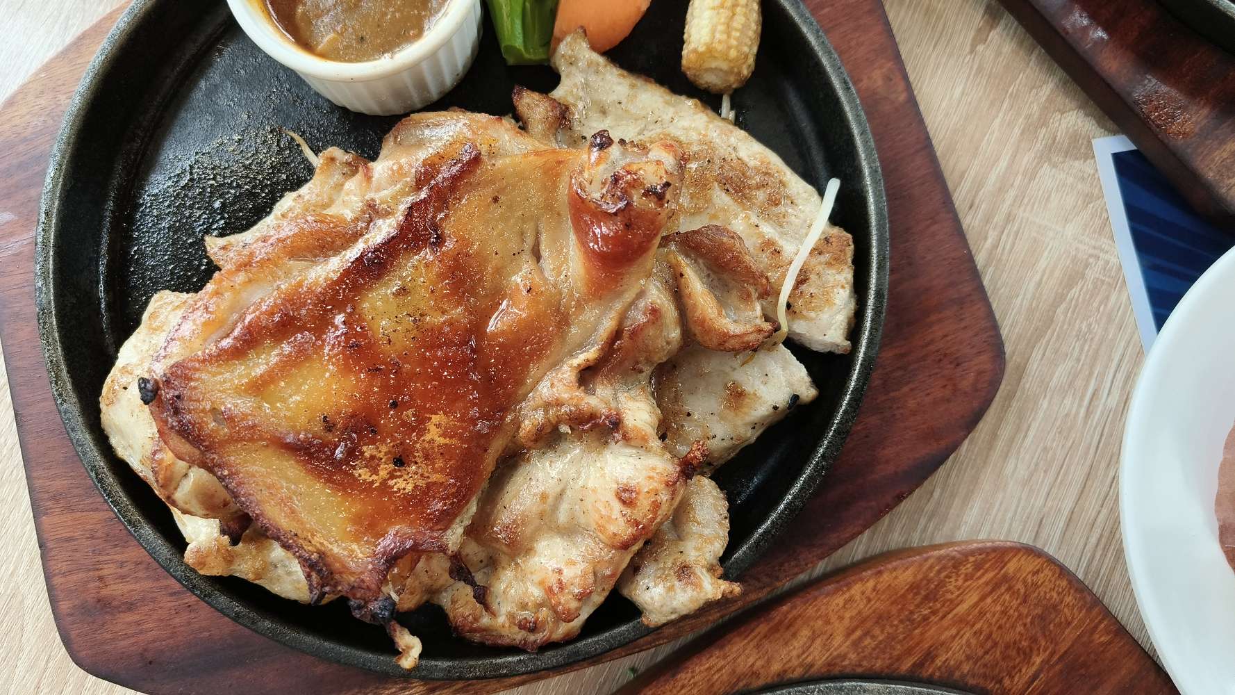 台南吃到飽︱牛室炙燒牛排 BEEFHOUSE 台南海安店:精饌排餐+超狂百匯 Buffet 吃到飽! 台南吃到飽︱牛室炙燒牛排 BEEFHOUSE 台南海安店:精饌排餐+超狂百匯 Buffet 吃到飽!