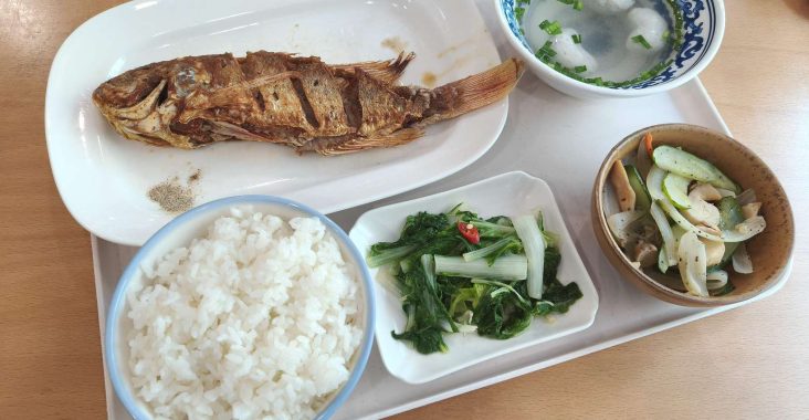台南米穗糧行現流海鮮套餐，美味的乾煎日本金線魚與安心家常配菜